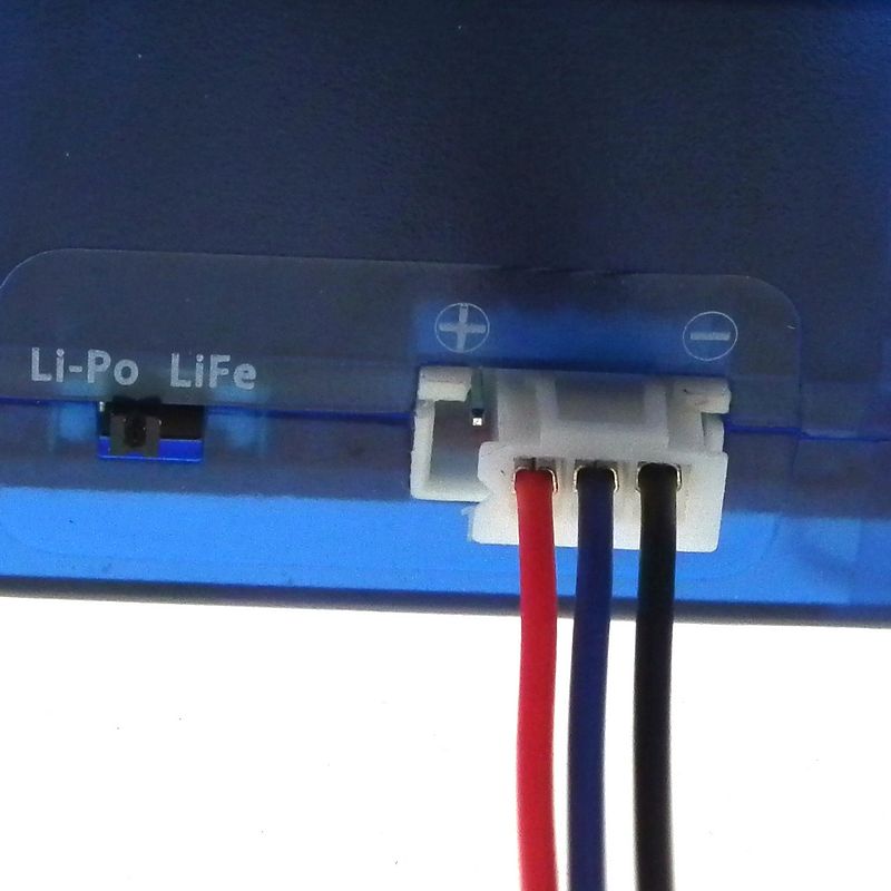 Vapex – 700mA Balance Charger for 1S–3S LiPo & LiFePO4 Batteries